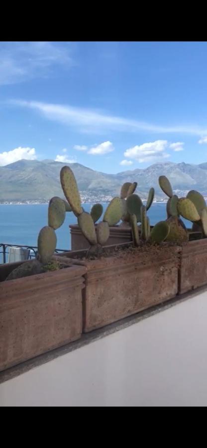 Le Suite Guarinelli B&B Gaeta Eksteriør billede